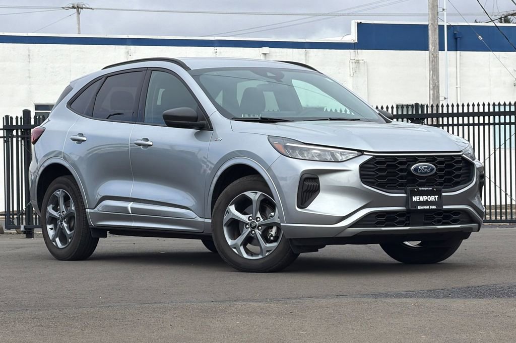 Certified 2023 Ford Escape ST-Line w/ Tech Pack #1 AWD/4WD image 1