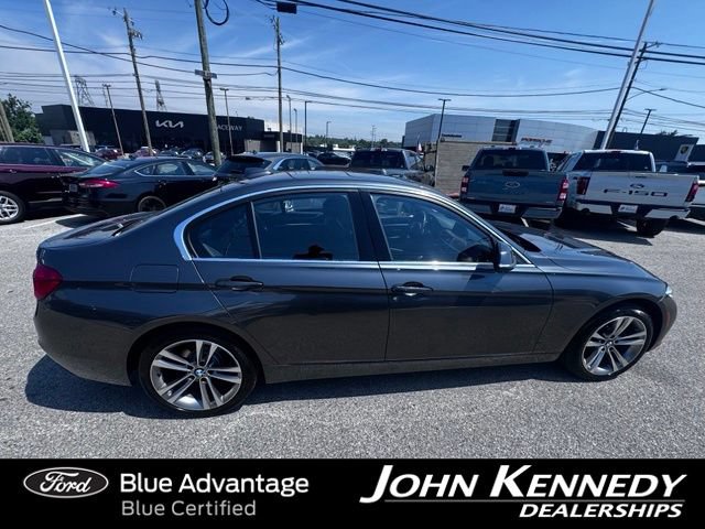 Used 2017 BMW 330i xDrive Sedan AWD/4WD image 12