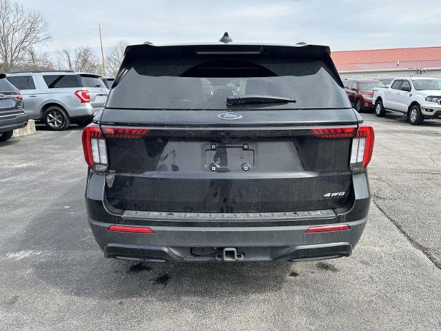 Certified 2025 Ford Explorer ST-Line w/ ST-Line Street Pack image 3