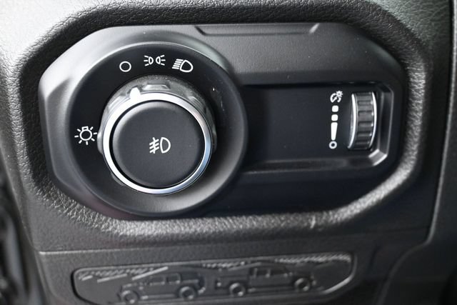 Used 2024 Jeep Wrangler Sport AWD/4WD image 24
