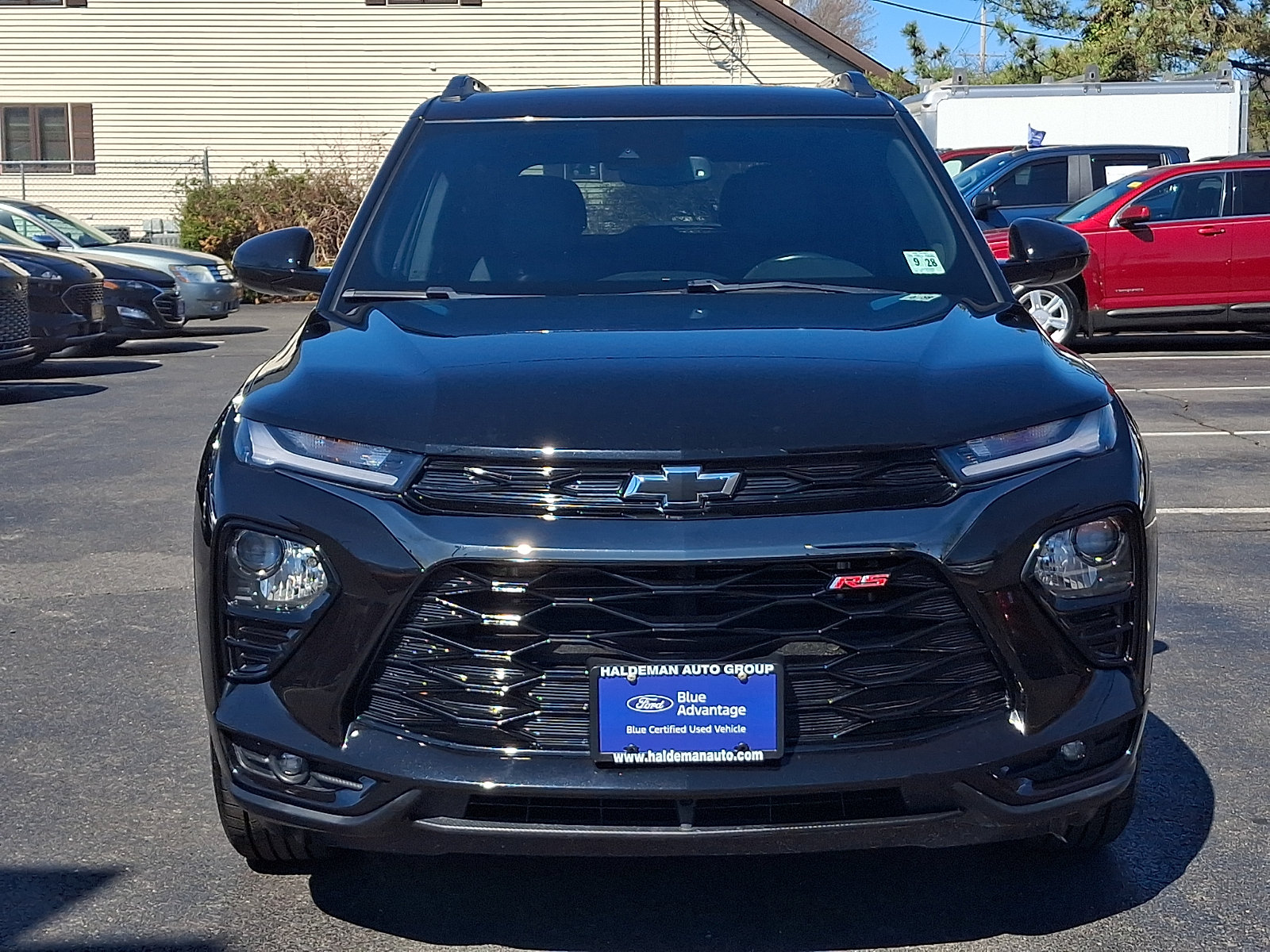 Used 2023 Chevrolet TrailBlazer RS w/ Convenience Package FWD image 2