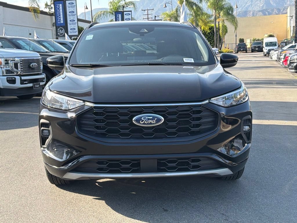 Certified 2024 Ford Escape ST-Line Select w/ Tech Pack #1 AWD/4WD image 4