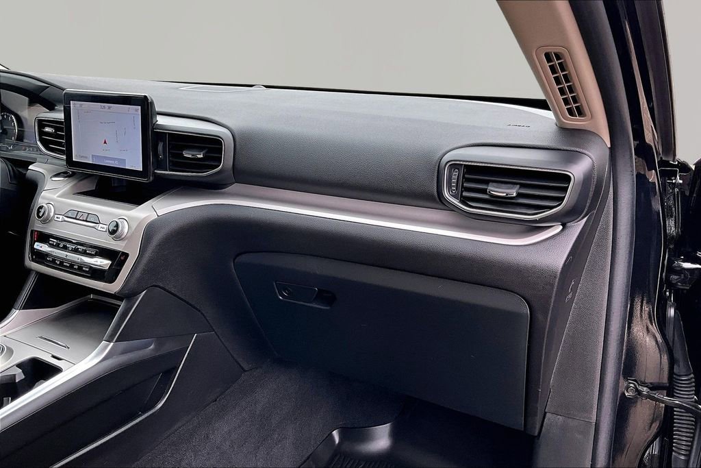 Certified 2023 Ford Explorer XLT w/ Equipment Group 202A image 17