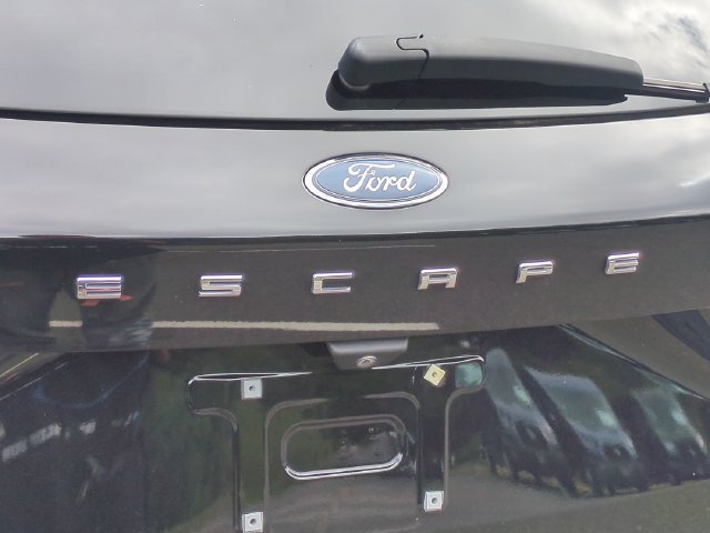 Certified 2020 Ford Escape Titanium AWD/4WD image 39