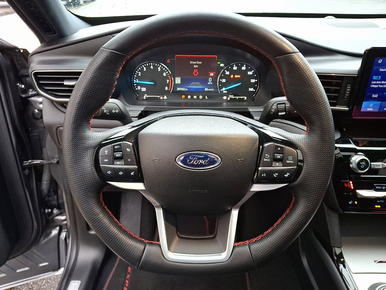 Certified 2022 Ford Explorer ST-Line w/ Class IV Trailer Tow Package image 23