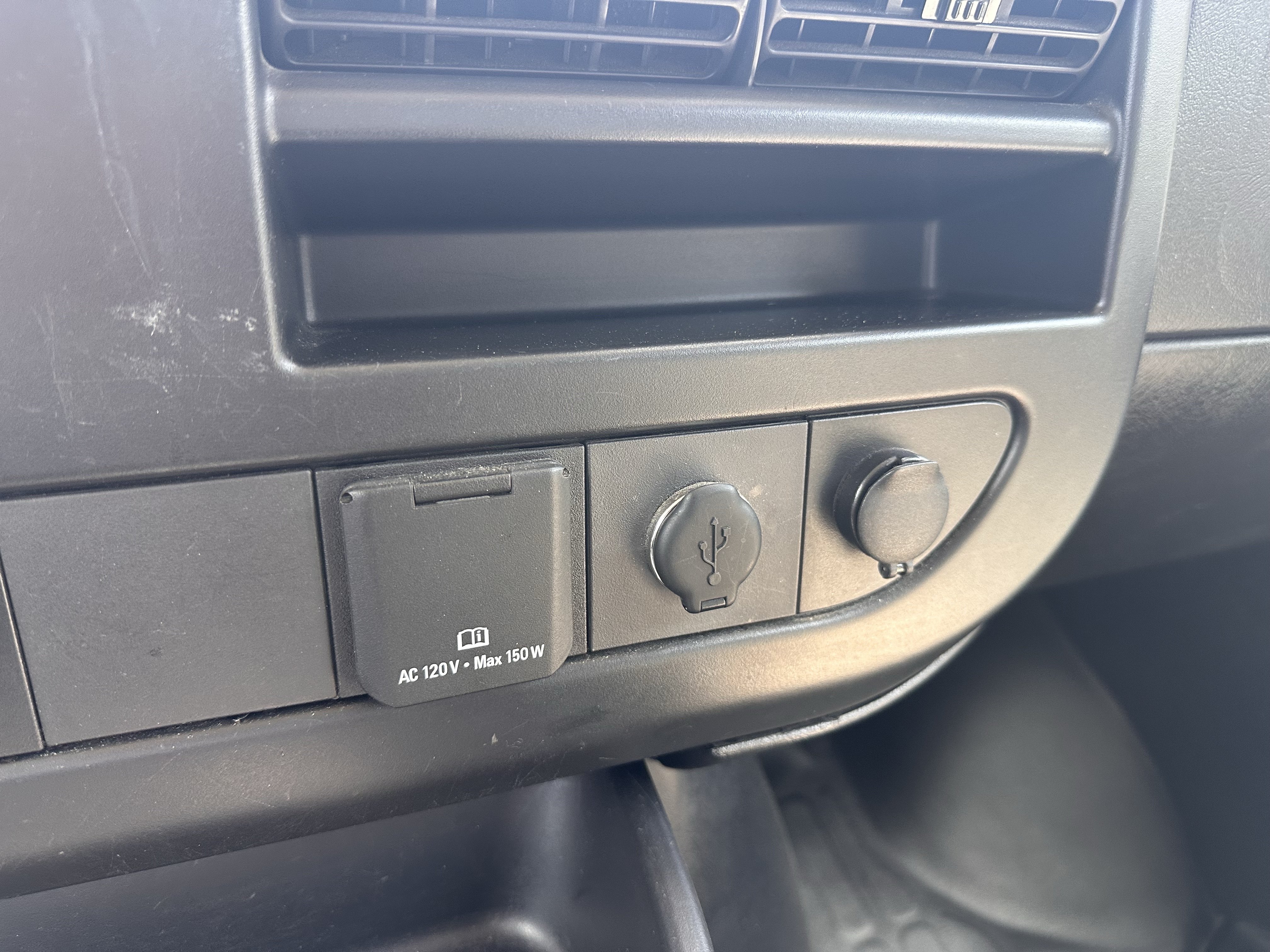 Used 2022 Chevrolet Express 3500 w/ Power Convenience Package RWD image 20
