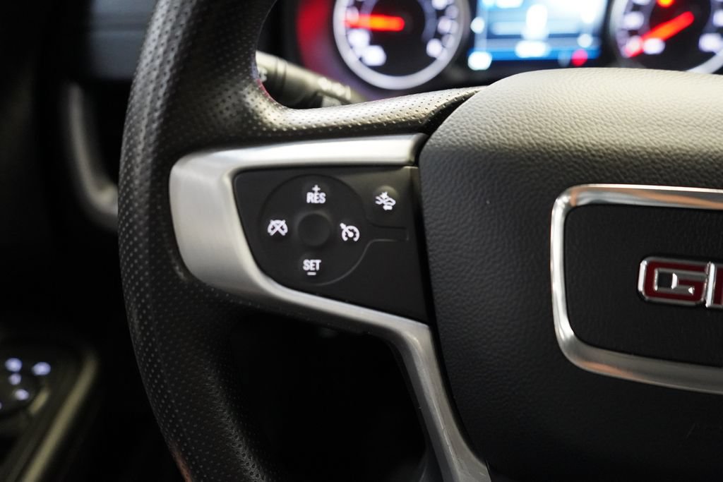 Used 2024 GMC Terrain SLE AWD/4WD image 31