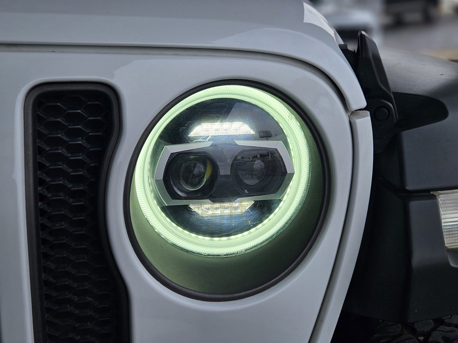 Used 2021 Jeep Wrangler Unlimited Rubicon w/ Xtreme Recon 35" Tire Package image 8