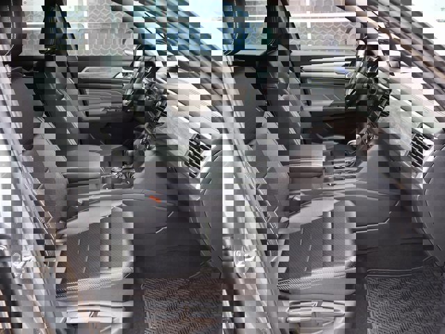 Used 2021 Volkswagen Atlas Cross Sport SE w/ Panoramic Sunroof Package image 17