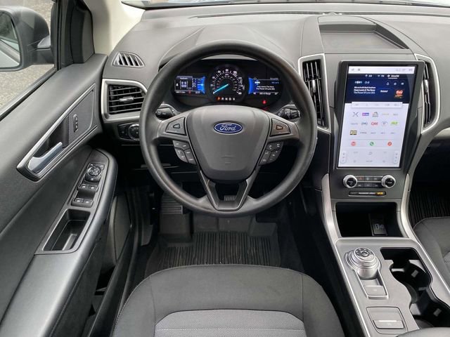 Certified 2024 Ford Edge SE image 13