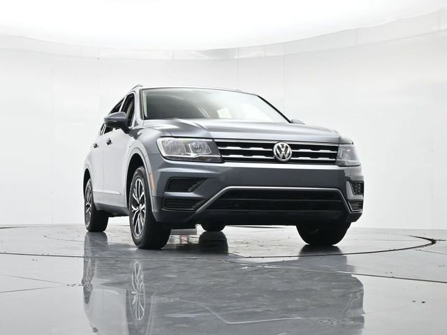 Used 2020 Volkswagen Tiguan SE w/ Panoramic Sunroof Package image 36