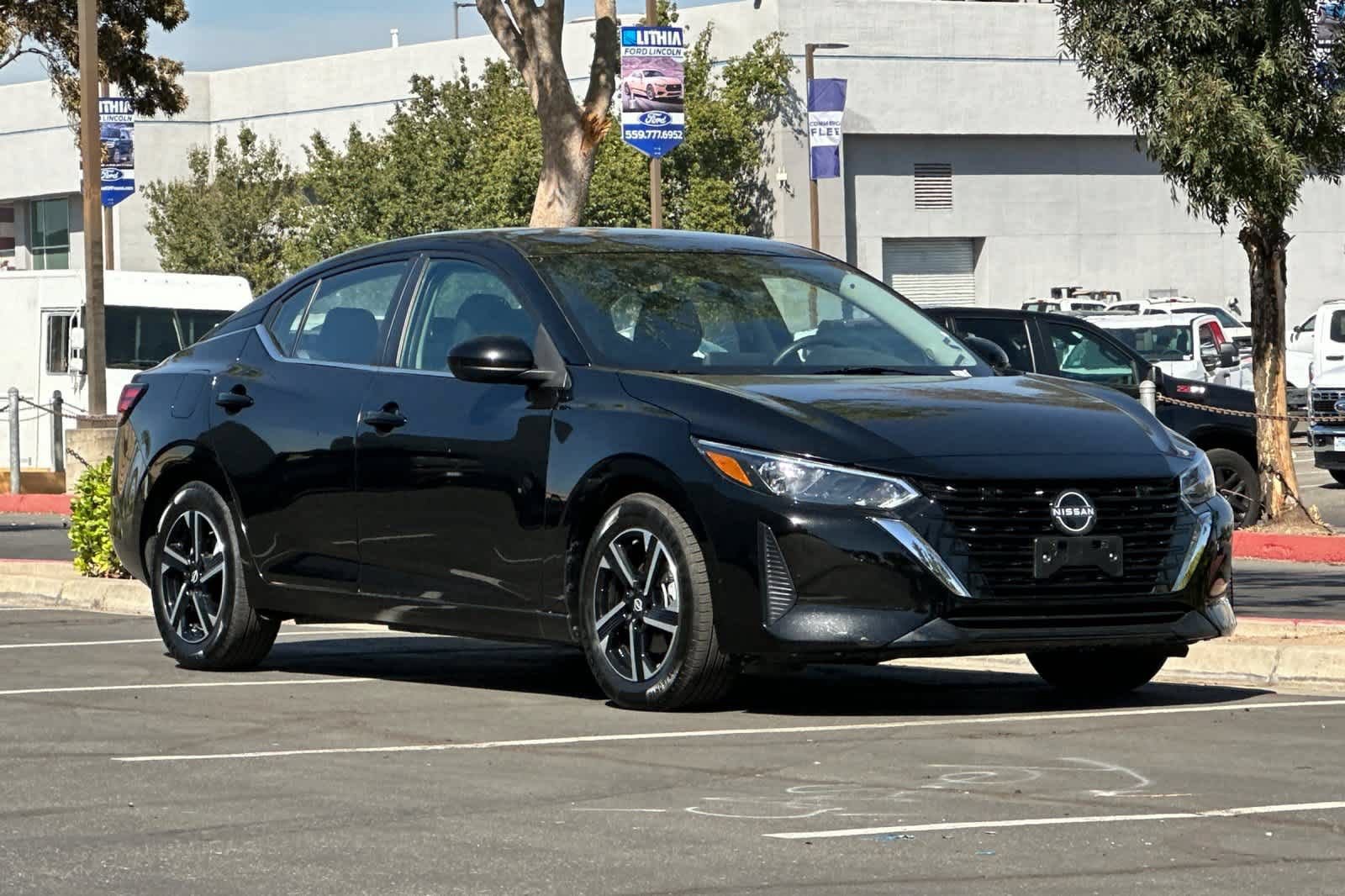 Used 2025 Nissan Sentra SV FWD image 10