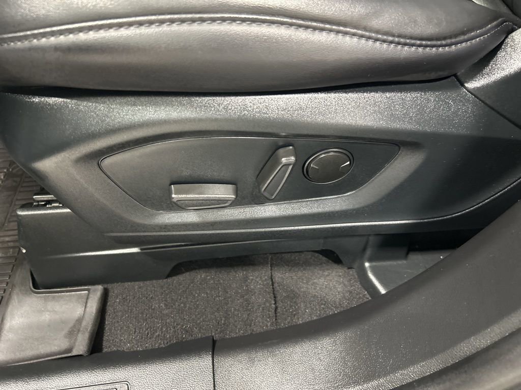 Certified 2024 Ford Explorer XLT w/ Equipment Group 202A image 13