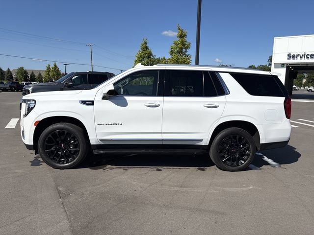 Used 2023 GMC Yukon SLT AWD/4WD image 2