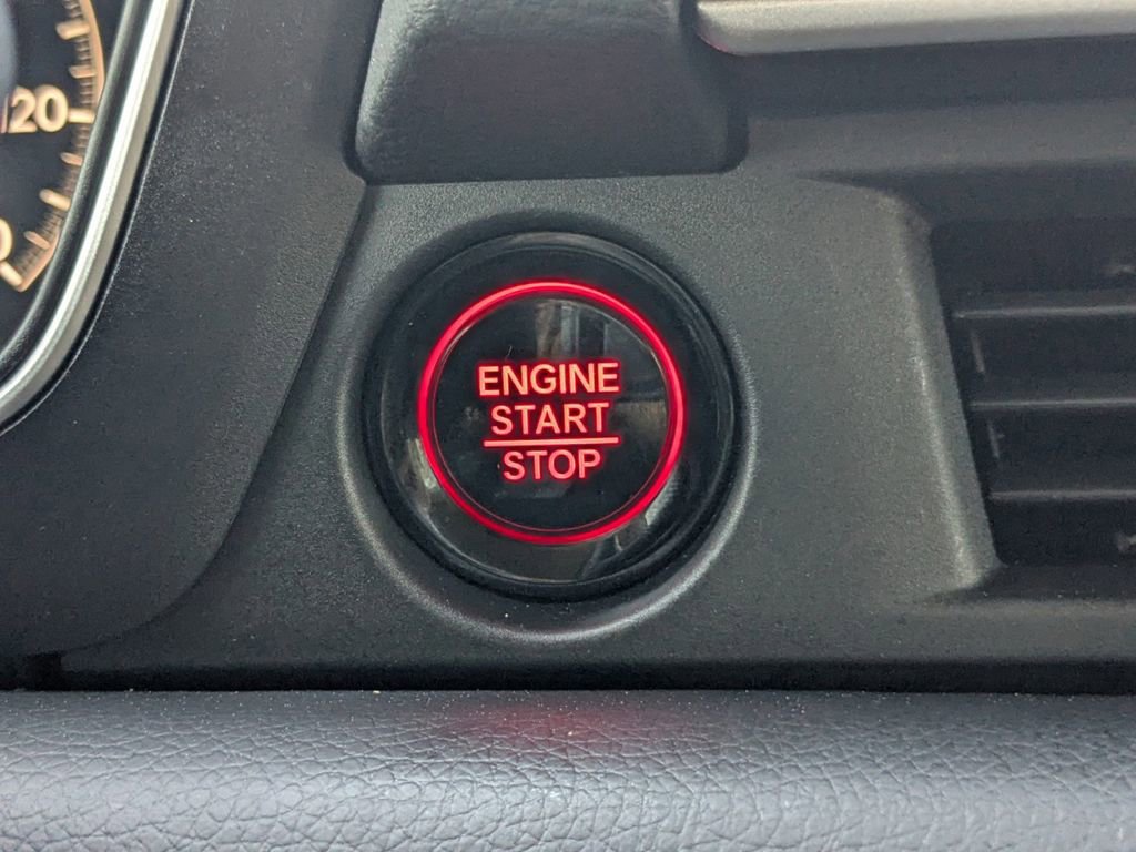 Used 2025 Honda Pilot EX-L image 32