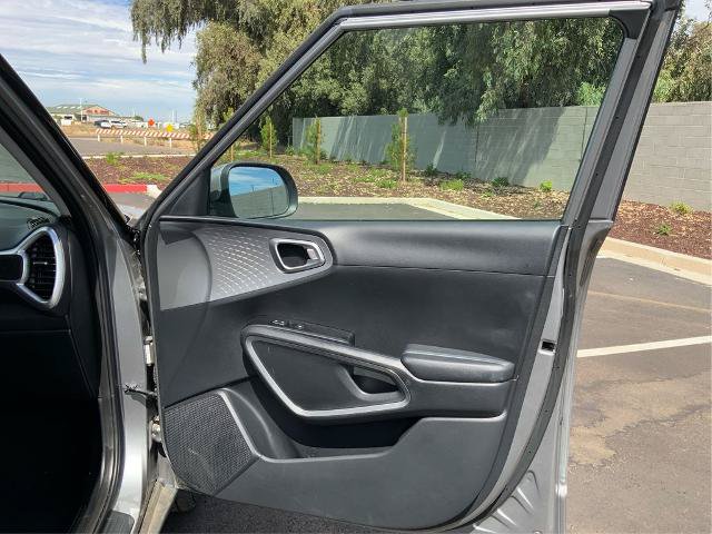 Used 2023 Kia Soul LX w/ Option Group 015 FWD image 22