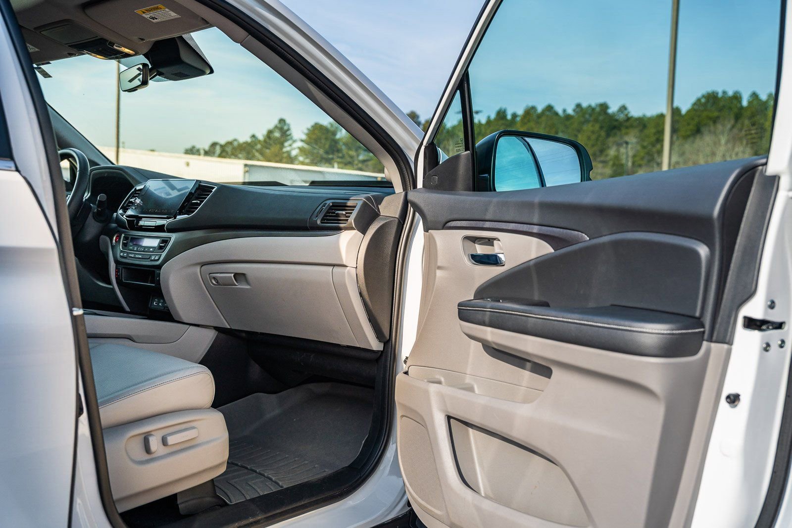 Used 2025 Honda Ridgeline RTL image 12