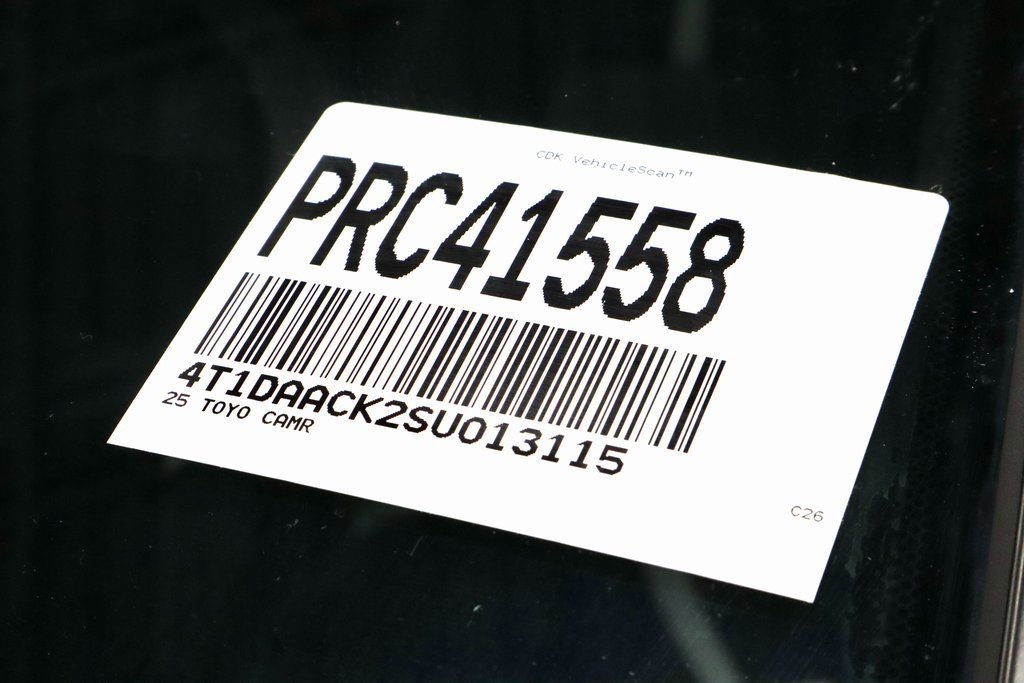 Used 2025 Toyota Camry SE image 33