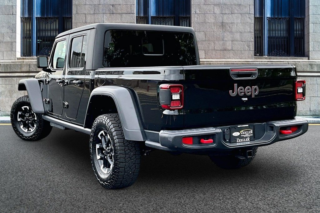 Used 2026 Jeep Gladiator Rubicon w/ Steel Power Dome Hood Package AWD/4WD image 10