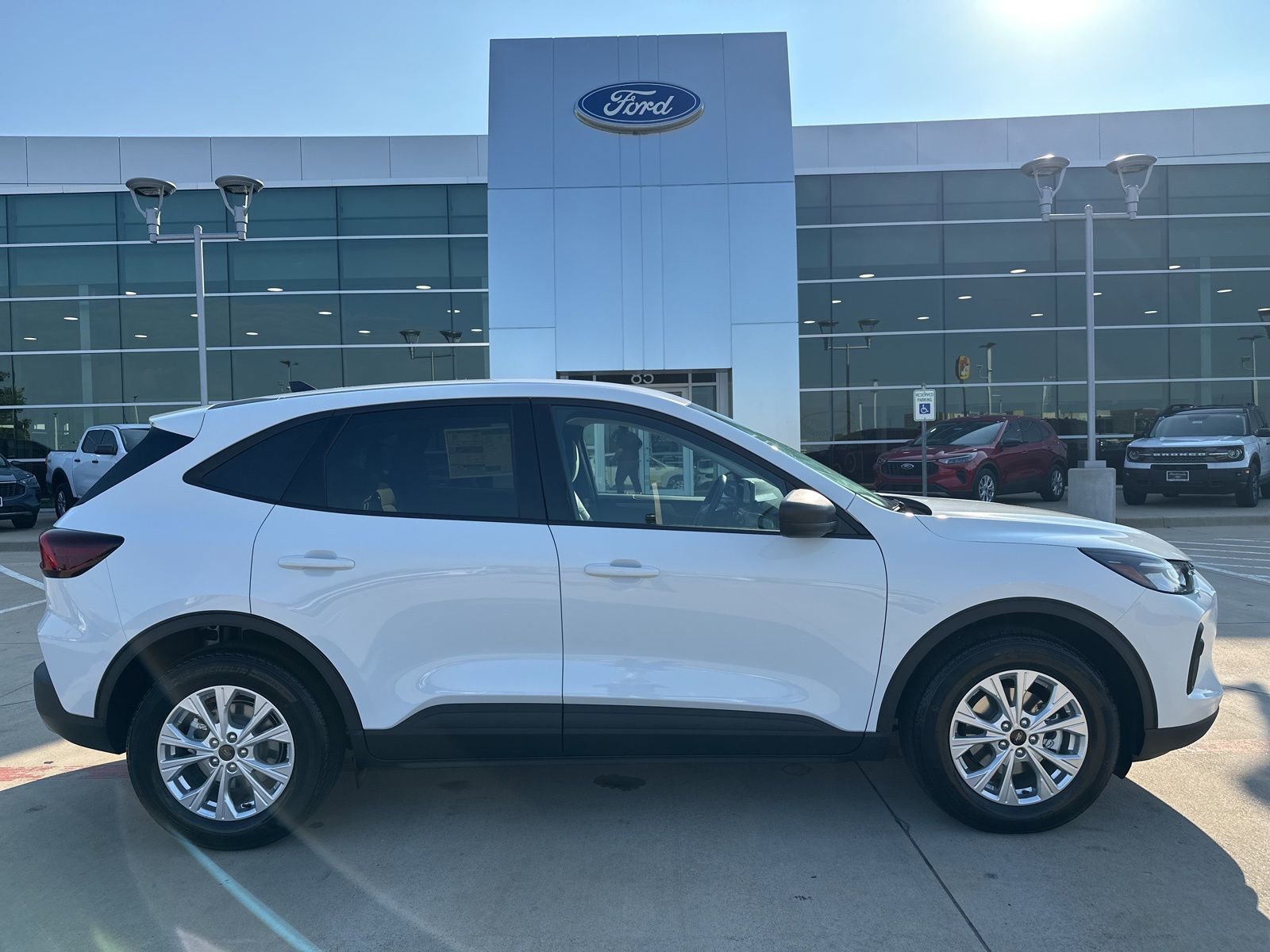 Certified 2025 Ford Escape Active FWD image 28