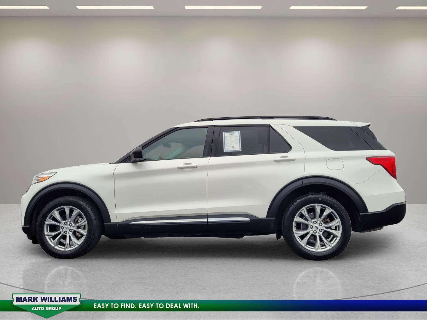 Certified 2022 Ford Explorer XLT w/ Equipment Group 202A AWD/4WD image 7