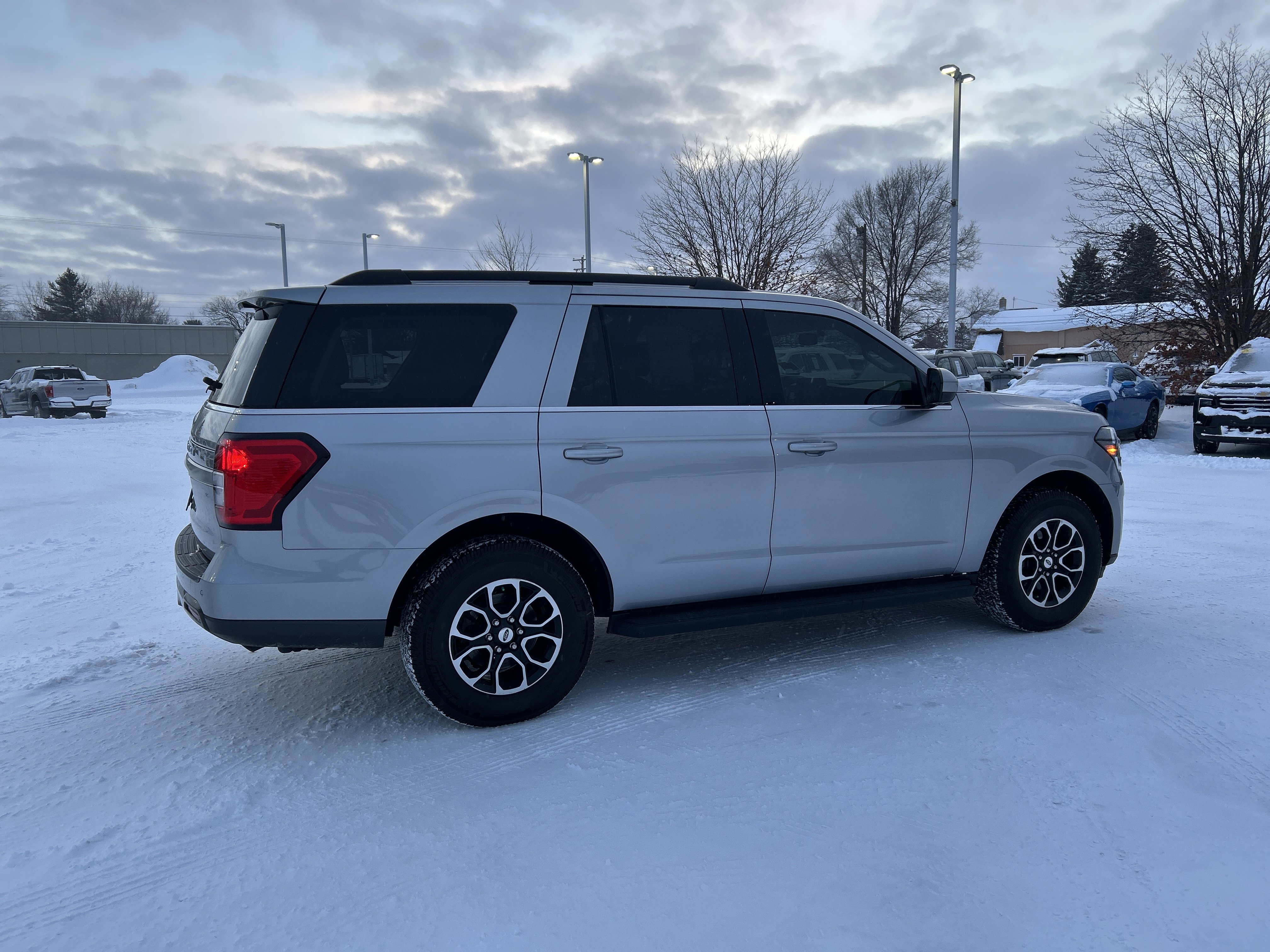 Certified 2022 Ford Expedition XLT image 3