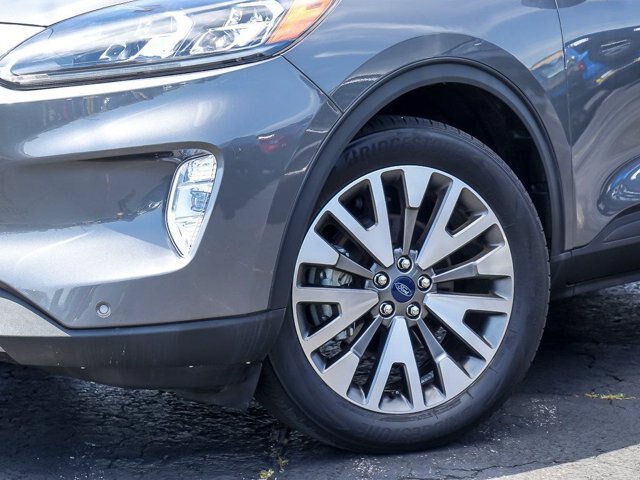 Certified 2022 Ford Escape Titanium w/ Class II Trailer Tow Package AWD/4WD image 4