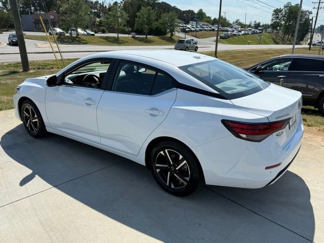 Used 2024 Nissan Sentra SV FWD image 9
