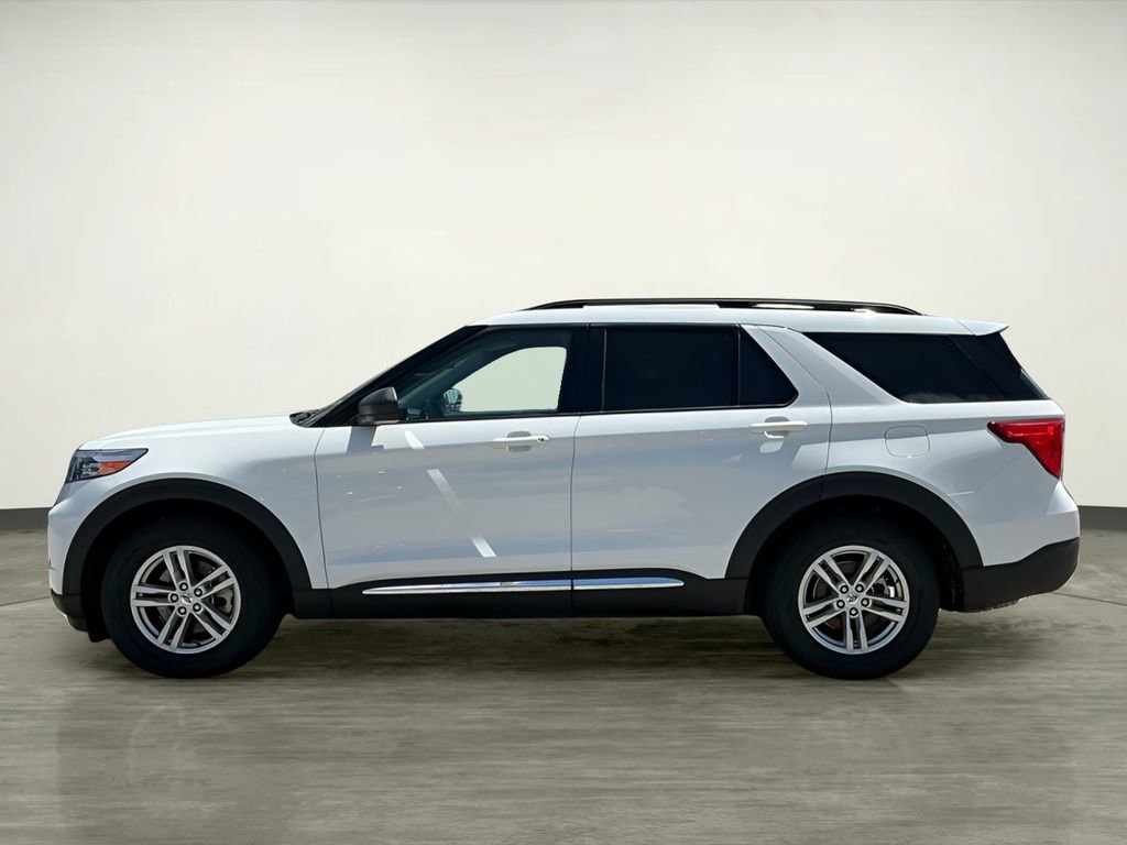 Certified 2023 Ford Explorer XLT w/ Equipment Group 202A RWD image 3