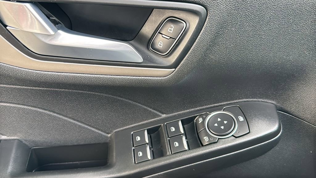 Certified 2022 Ford Escape SEL image 19