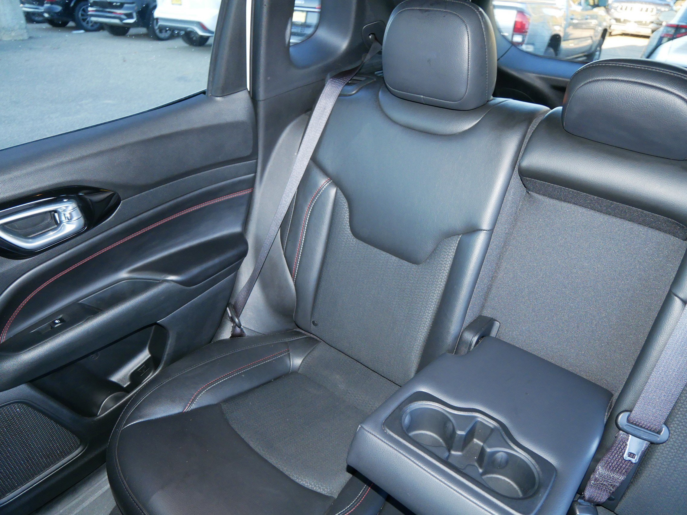 Used 2023 Jeep Compass Trailhawk image 12