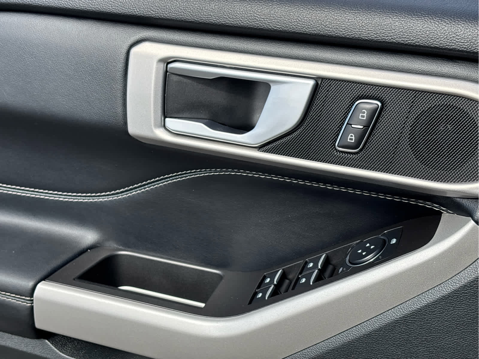 Certified 2023 Ford Explorer XLT w/ Equipment Group 202A image 26