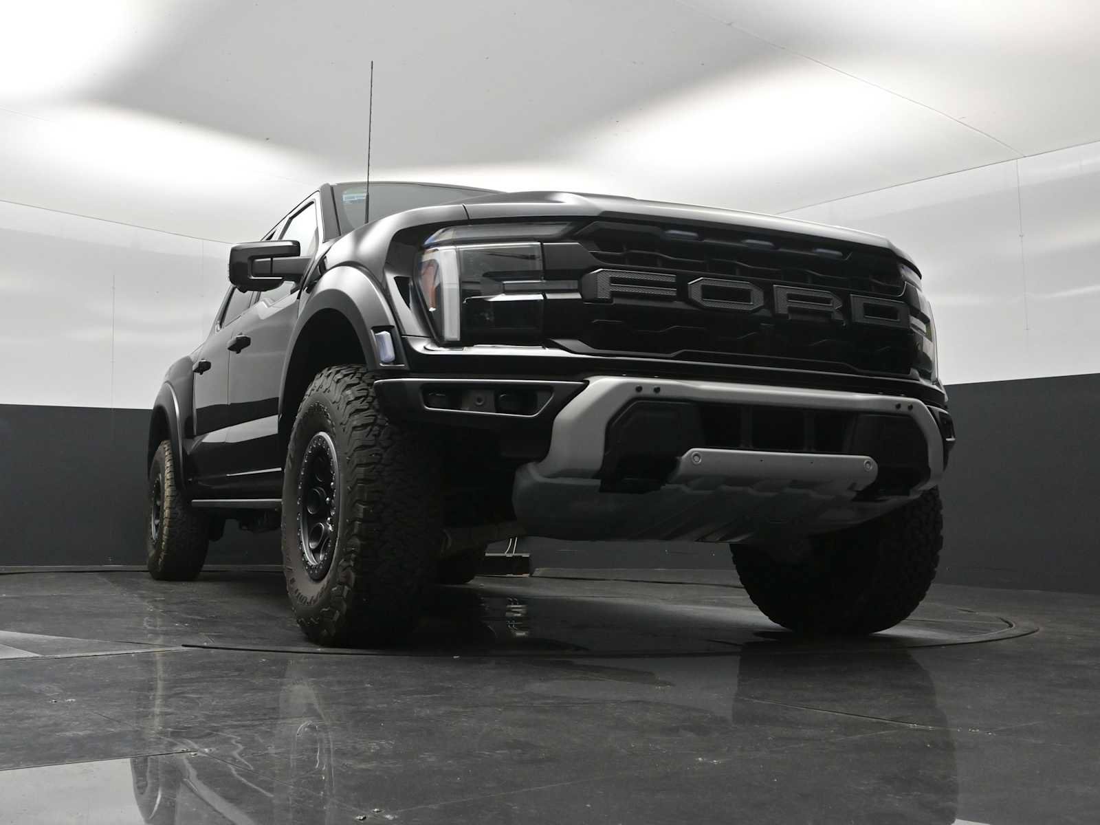 Certified 2025 Ford F150 Raptor AWD/4WD image 57