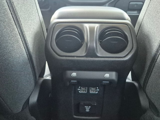 Used 2024 Jeep Wrangler Unlimited Sahara AWD/4WD image 16