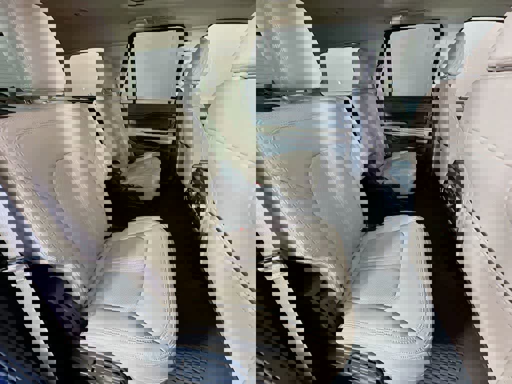 Certified 2022 Ford Expedition Limited image 35