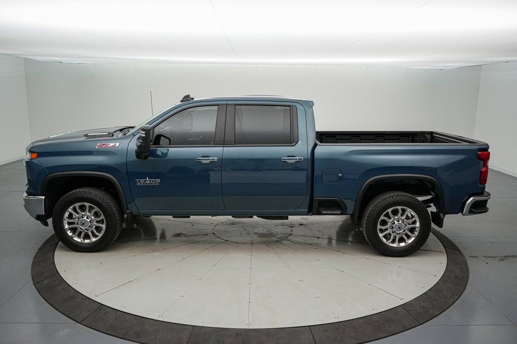 Used 2025 Chevrolet Silverado 2500 LT w/ Texas Edition image 2