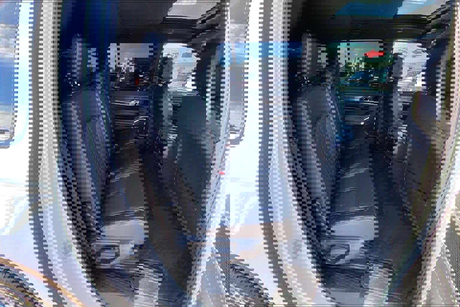 Used 2023 Jeep Wagoneer L Series II w/ Premium Group I image 20