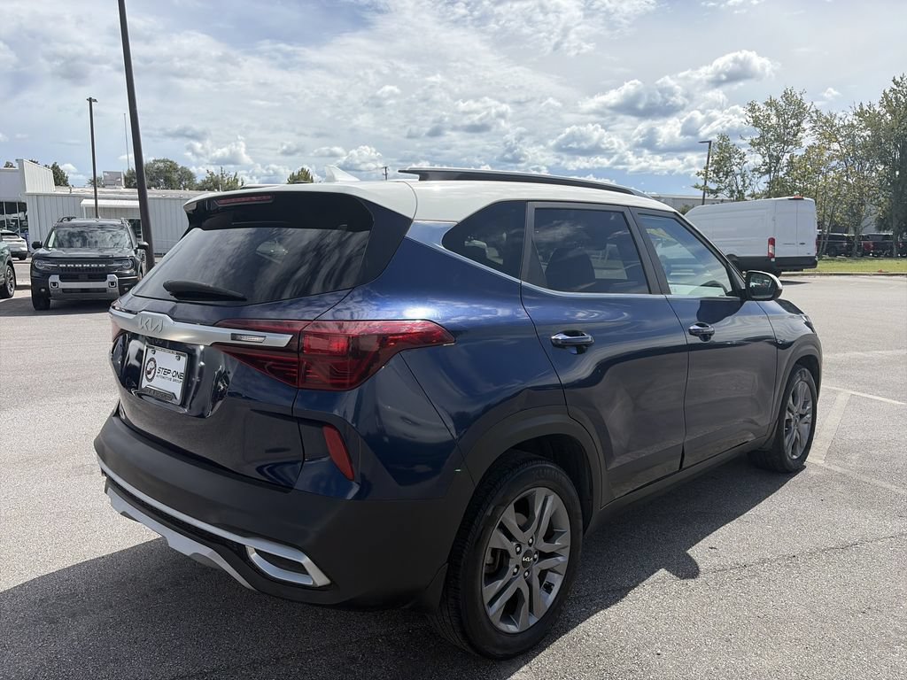 Used 2022 Kia Seltos S FWD image 7