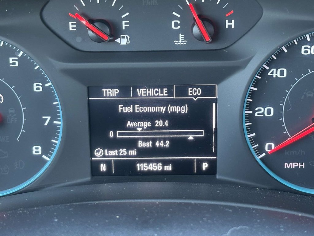 Used 2018 Chevrolet Equinox LT FWD image 25