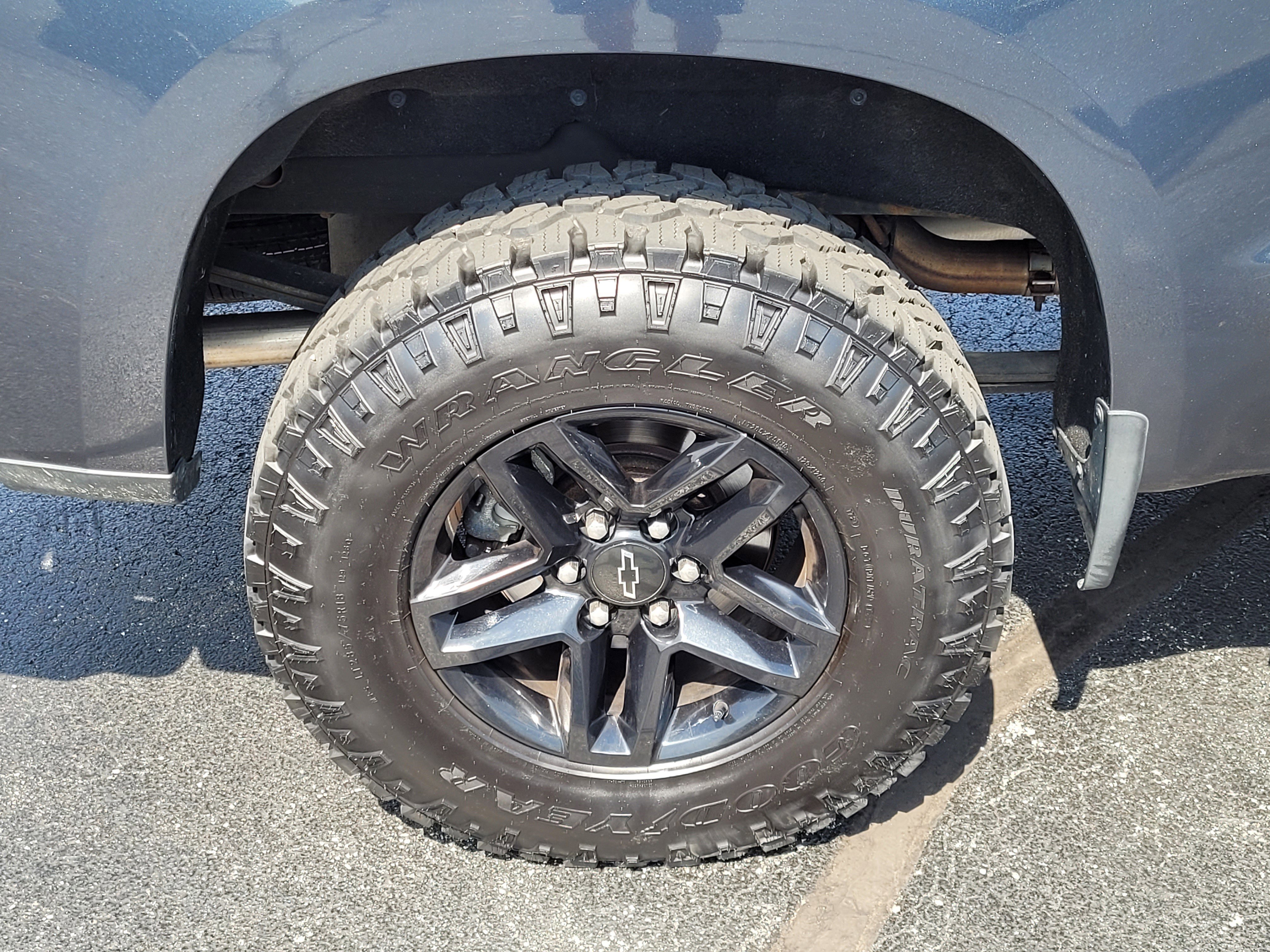 Used 2019 Chevrolet Silverado 1500 LT Trail Boss AWD/4WD image 10