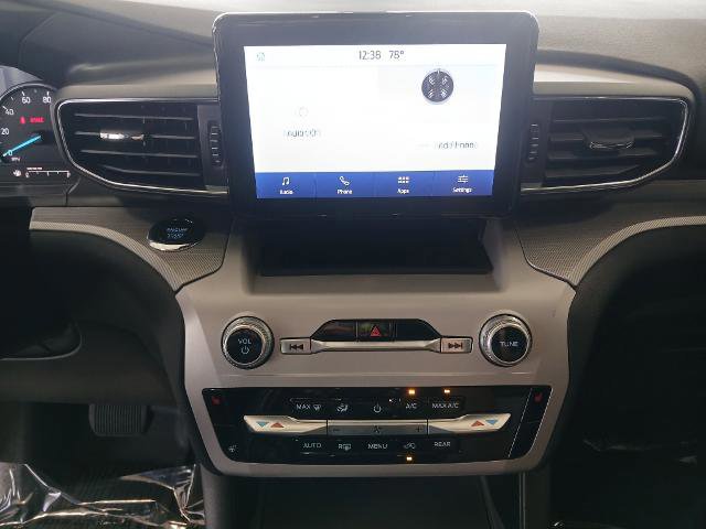 Certified 2023 Ford Explorer XLT w/ Equipment Group 202A image 15