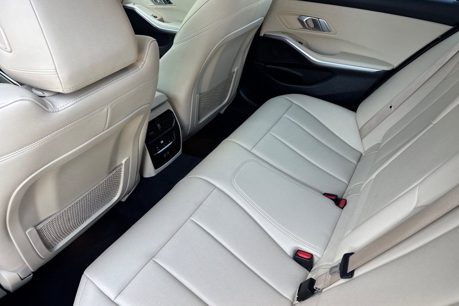 Used 2021 BMW 330i Sedan w/ Convenience Package RWD image 13