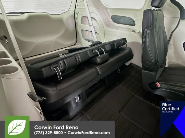 Used 2024 Chrysler Pacifica Touring-L AWD/4WD image 29