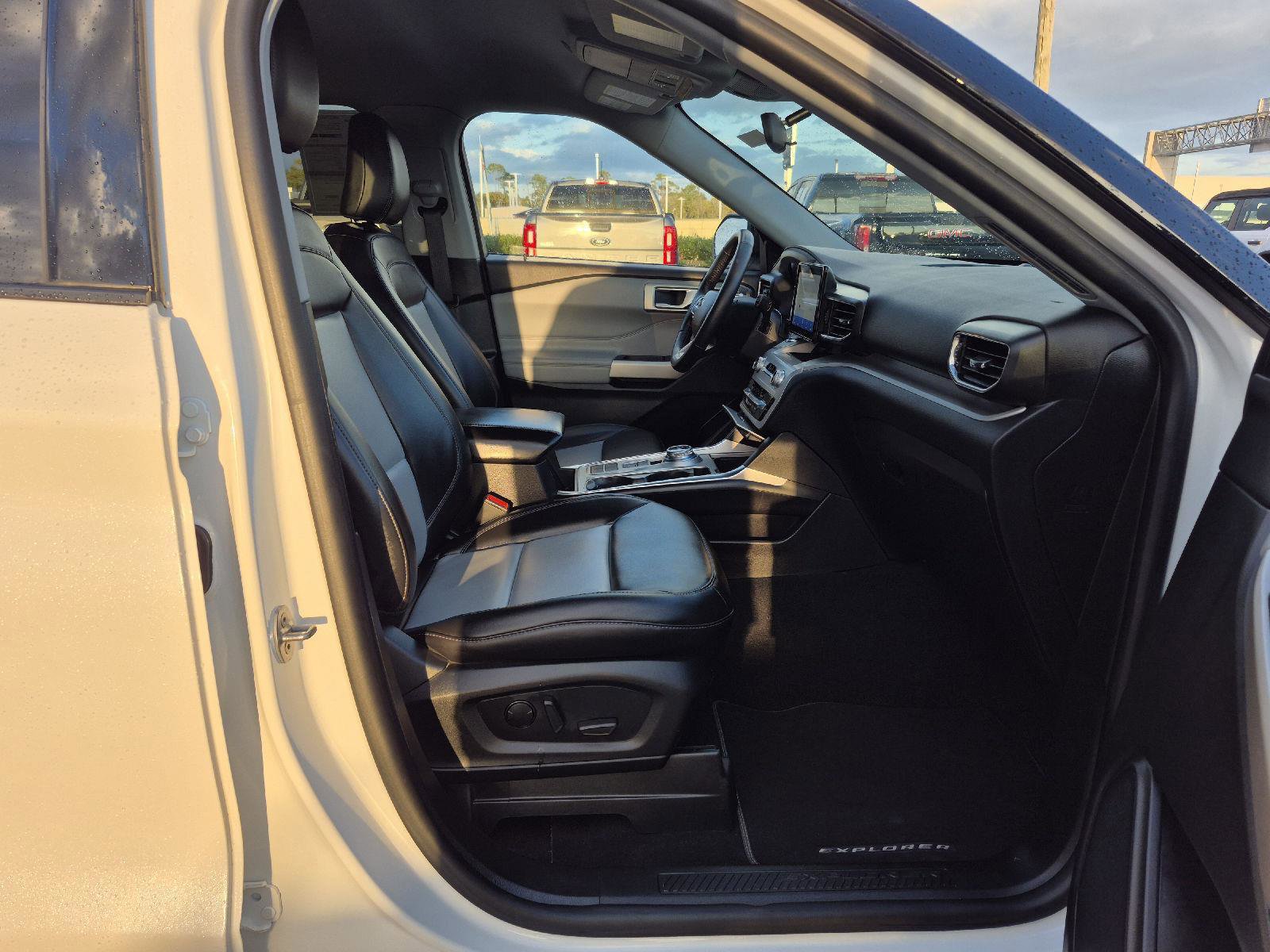 Certified 2023 Ford Explorer XLT w/ Equipment Group 202A image 29