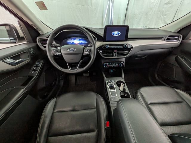 Certified 2022 Ford Escape SEL w/ Technology Package AWD/4WD image 11