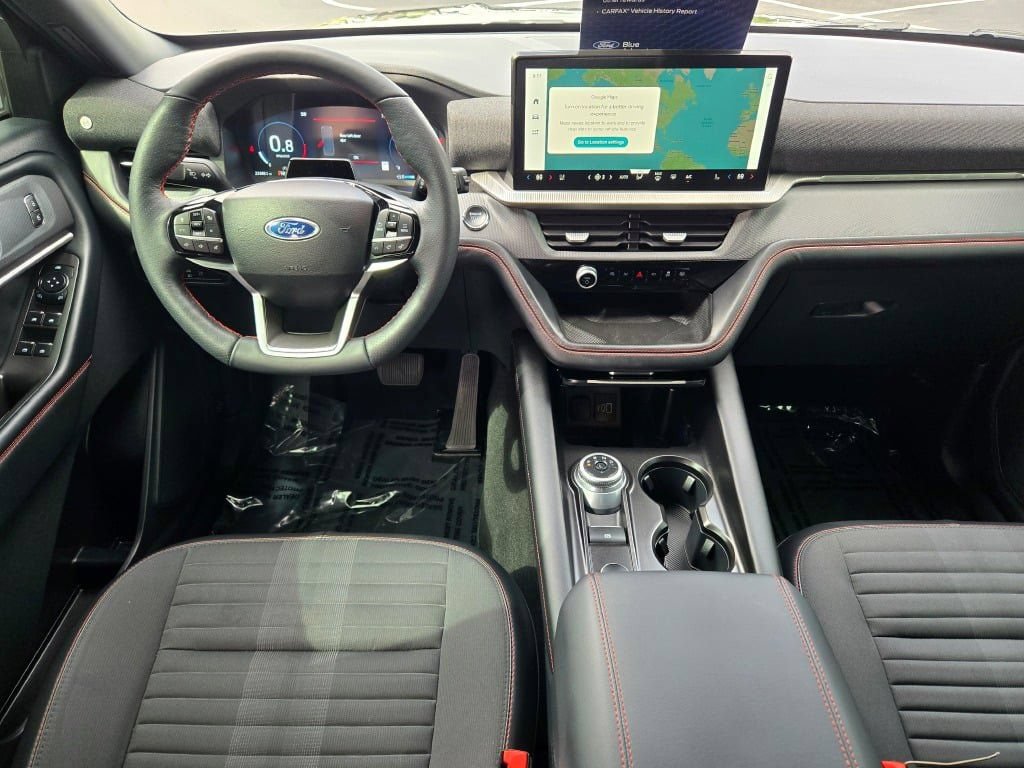 Certified 2025 Ford Explorer ST-Line w/ ST-Line Street Pack AWD/4WD image 21