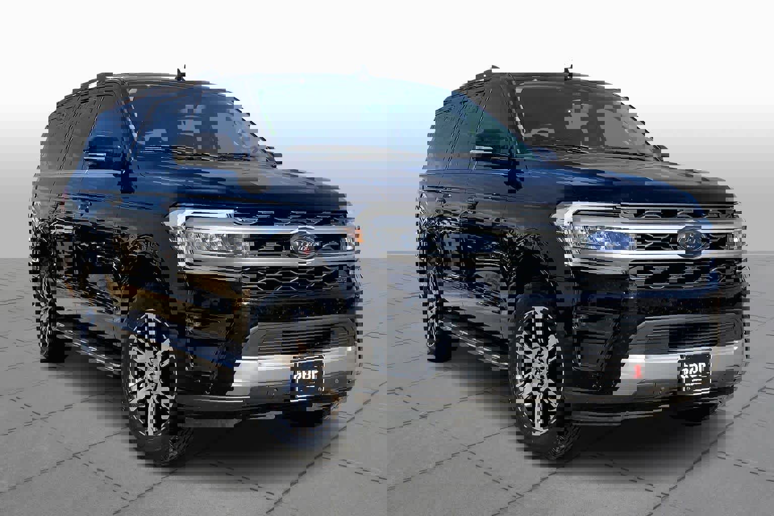Certified 2022 Ford Expedition Max XLT image 2