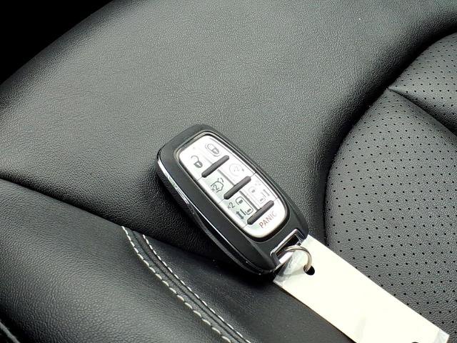 Used 2025 Chrysler Pacifica Select FWD image 22