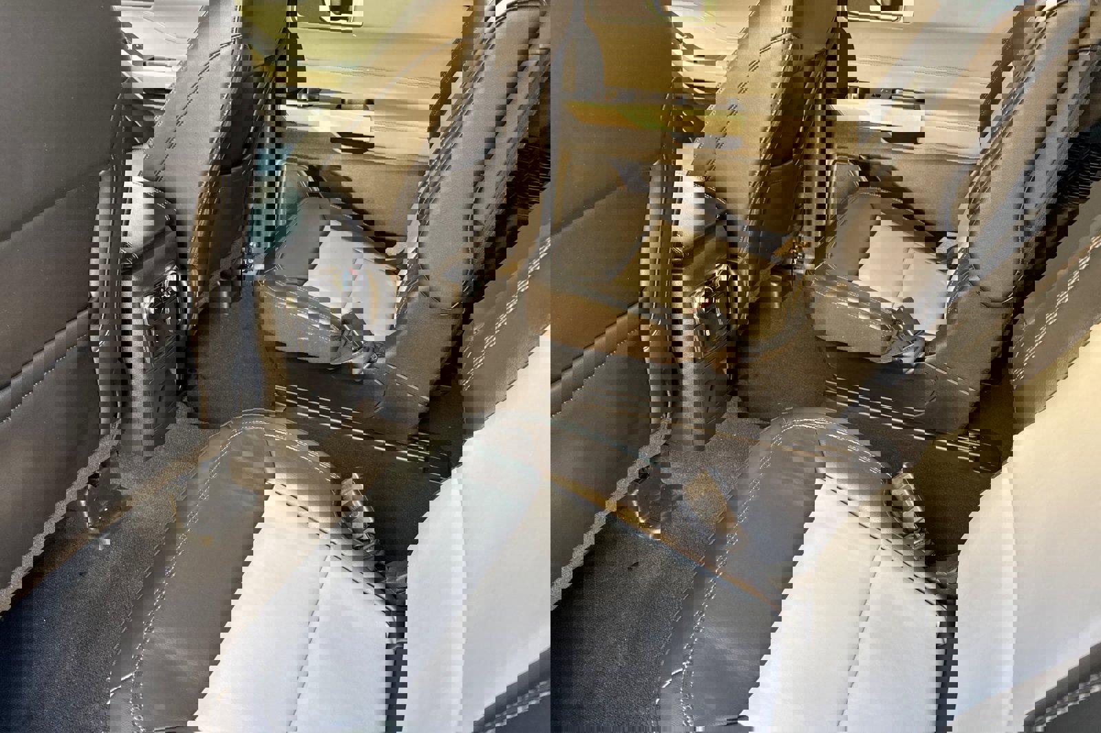 Certified 2023 Ford Explorer XLT w/ Equipment Group 202A image 13