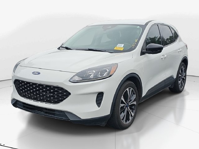 Certified 2022 Ford Escape SE w/ SE Sport Appearance Package FWD image 9